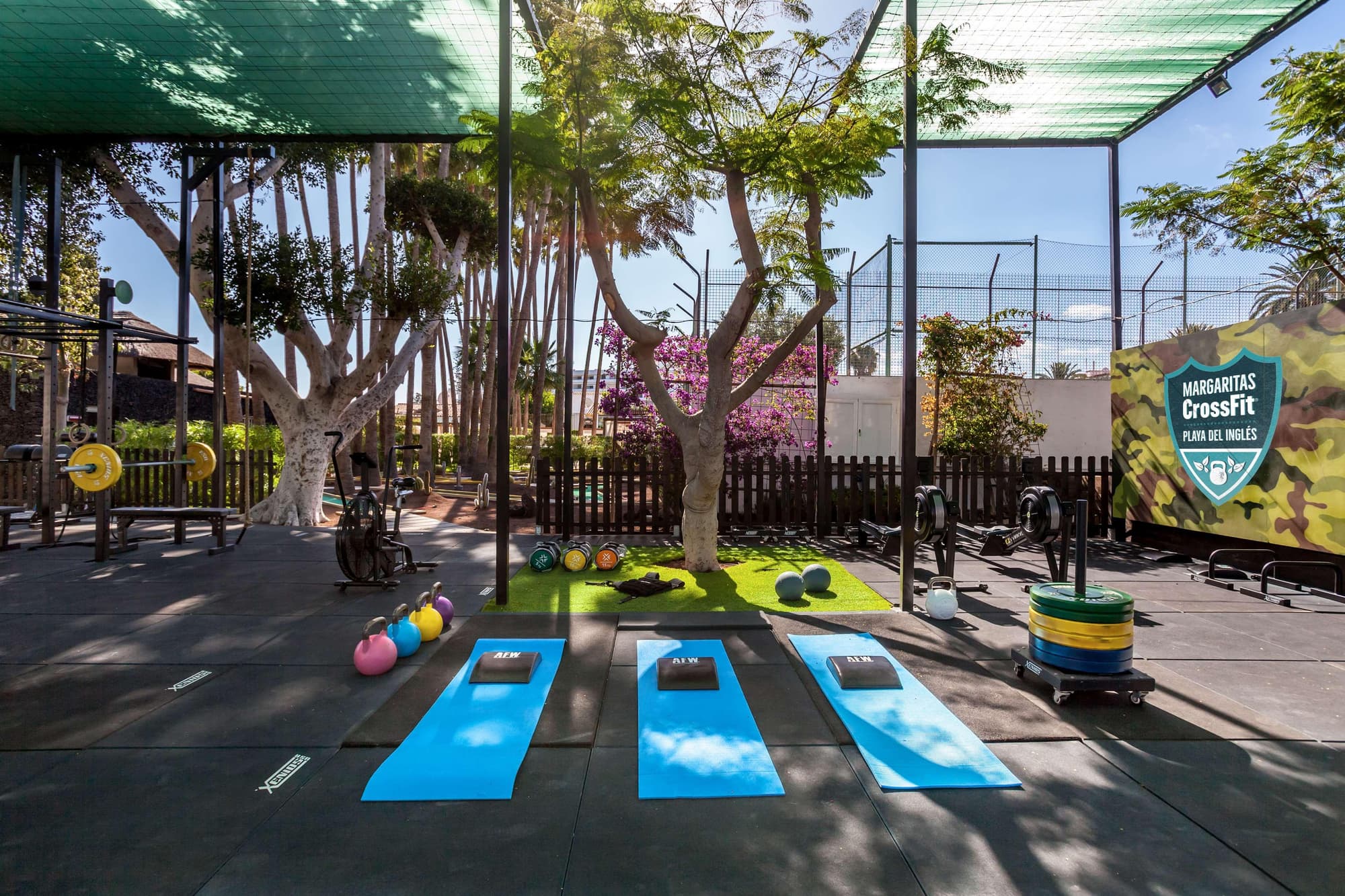 Barcelo Margaritas, Sports and Entertainment