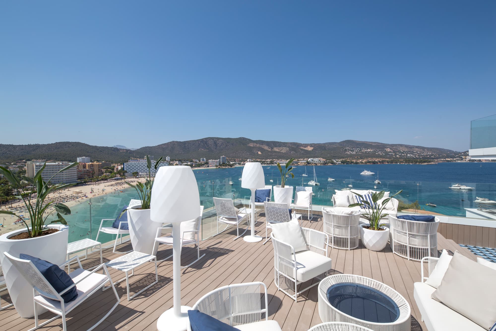 FERGUS Style Tobago, Terrace