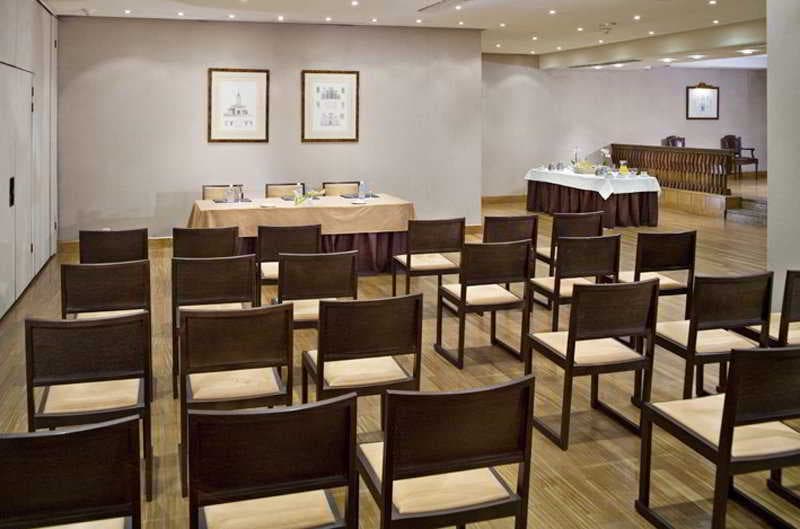 Santos Agumar Atocha , Conferences