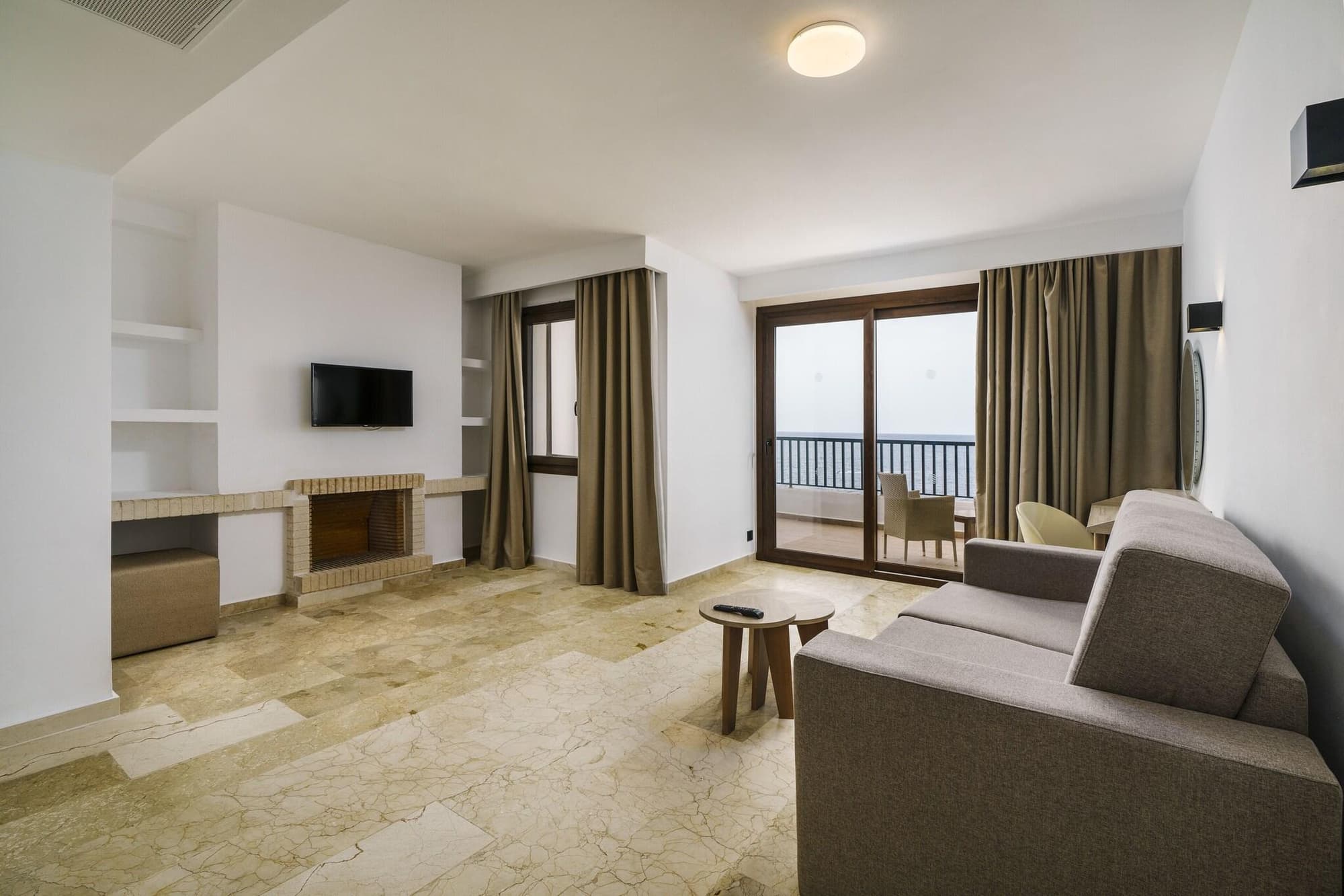 Alua Suites las Rocas