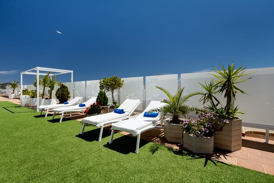 Royal Plaza, General view