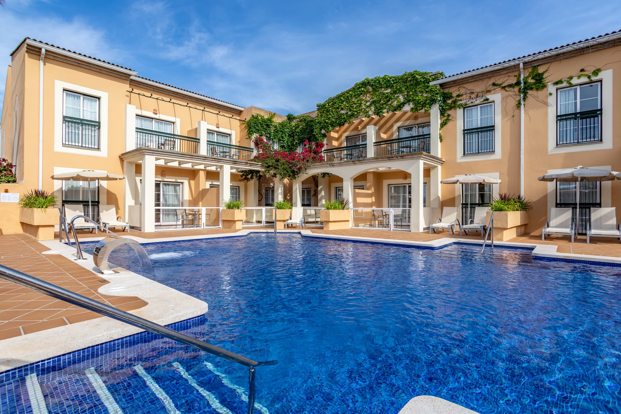 Zafiro Menorca, Room