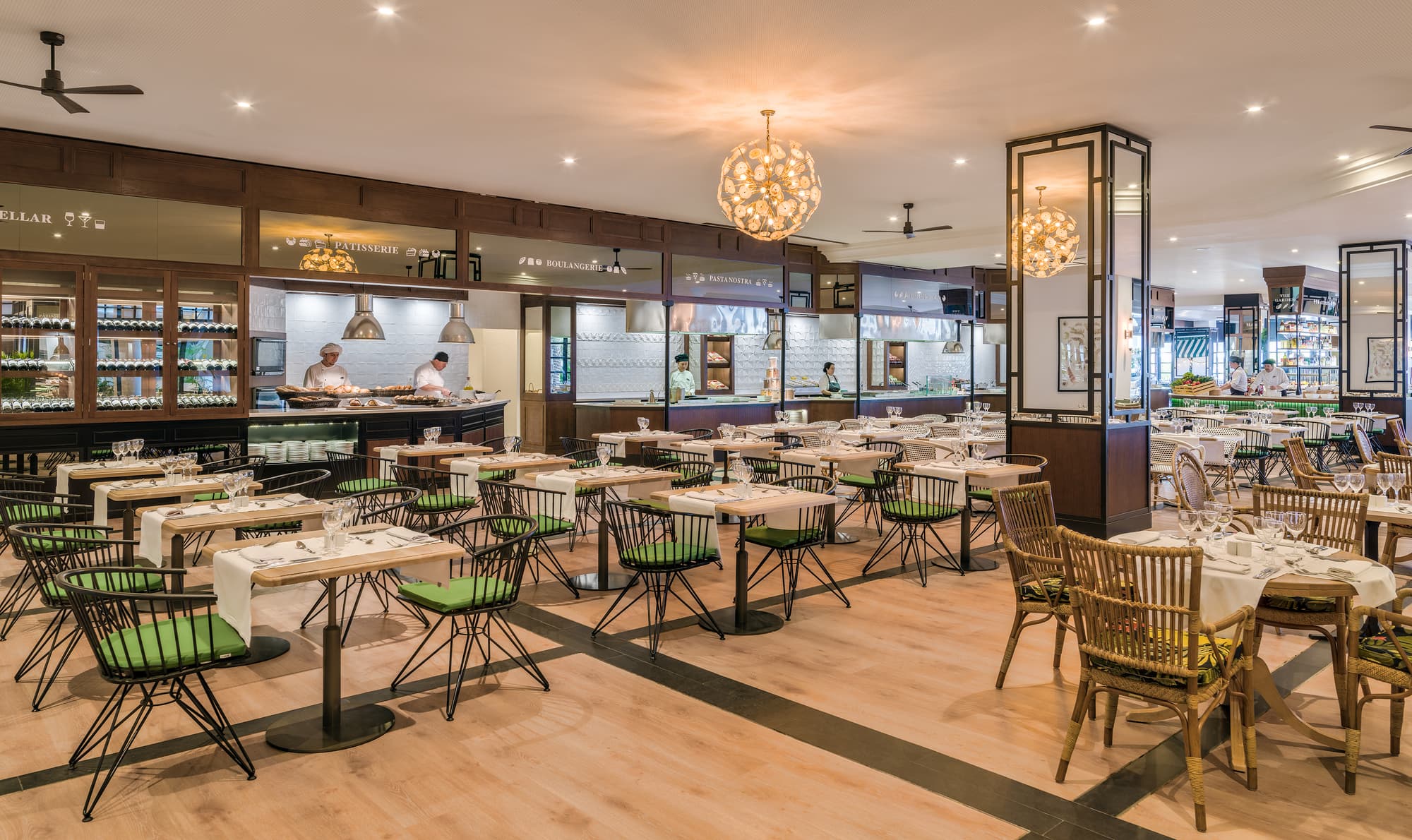 H10 Rubicon Horizons Collection, Restaurant