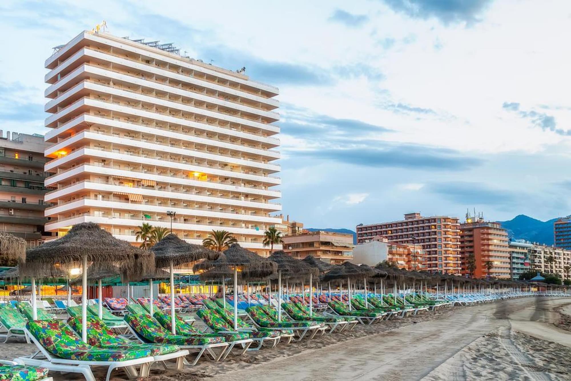 Apartamentos Stella Maris Marcari SL