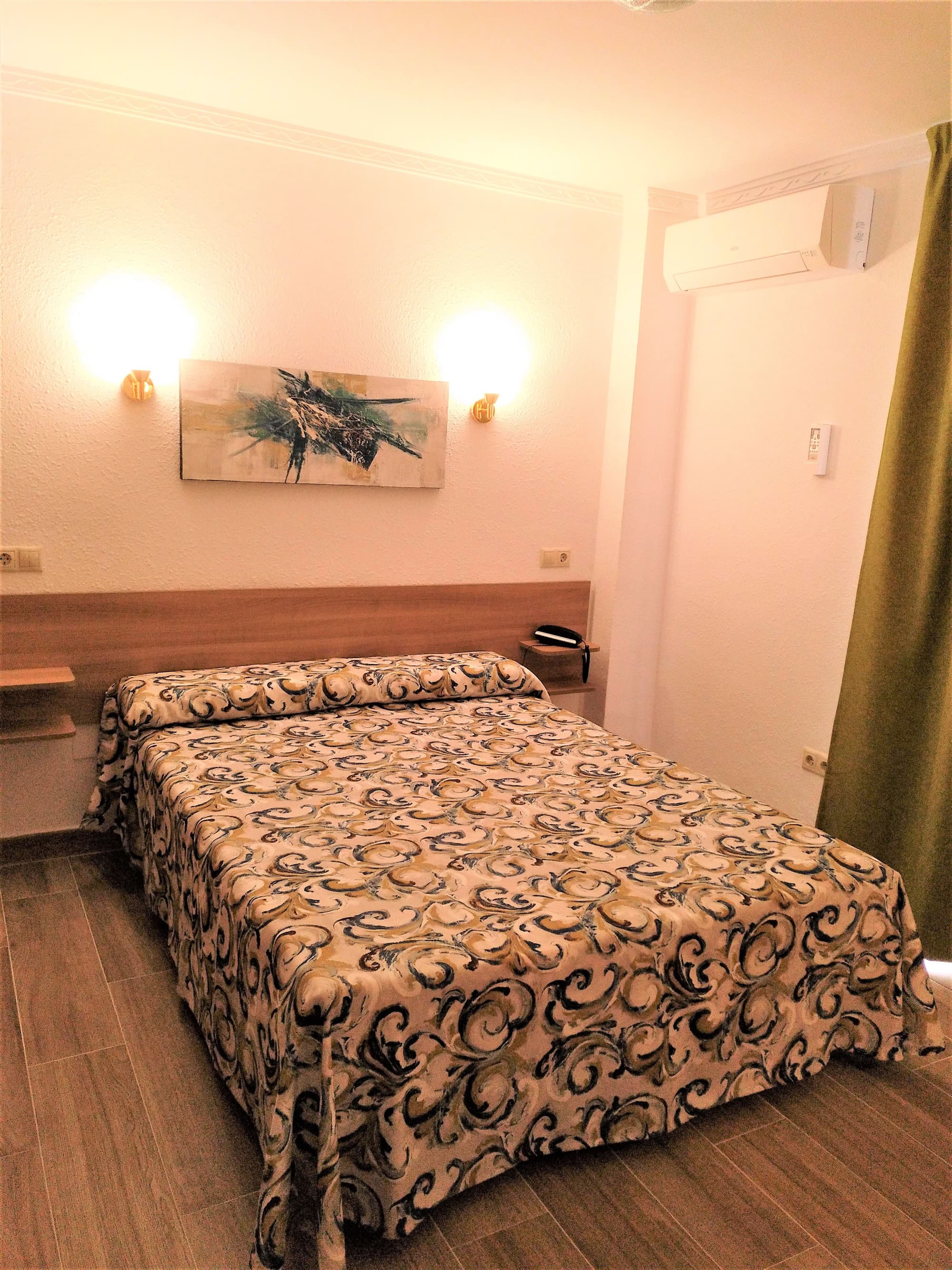 Apartamentos Stella Maris Marcari SL