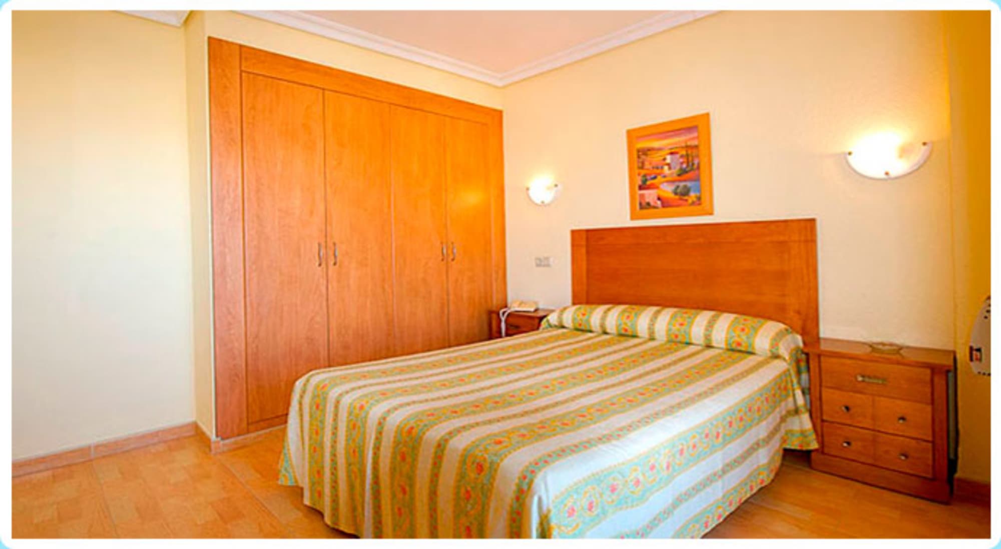 Apartamentos Stella Maris Marcari SL