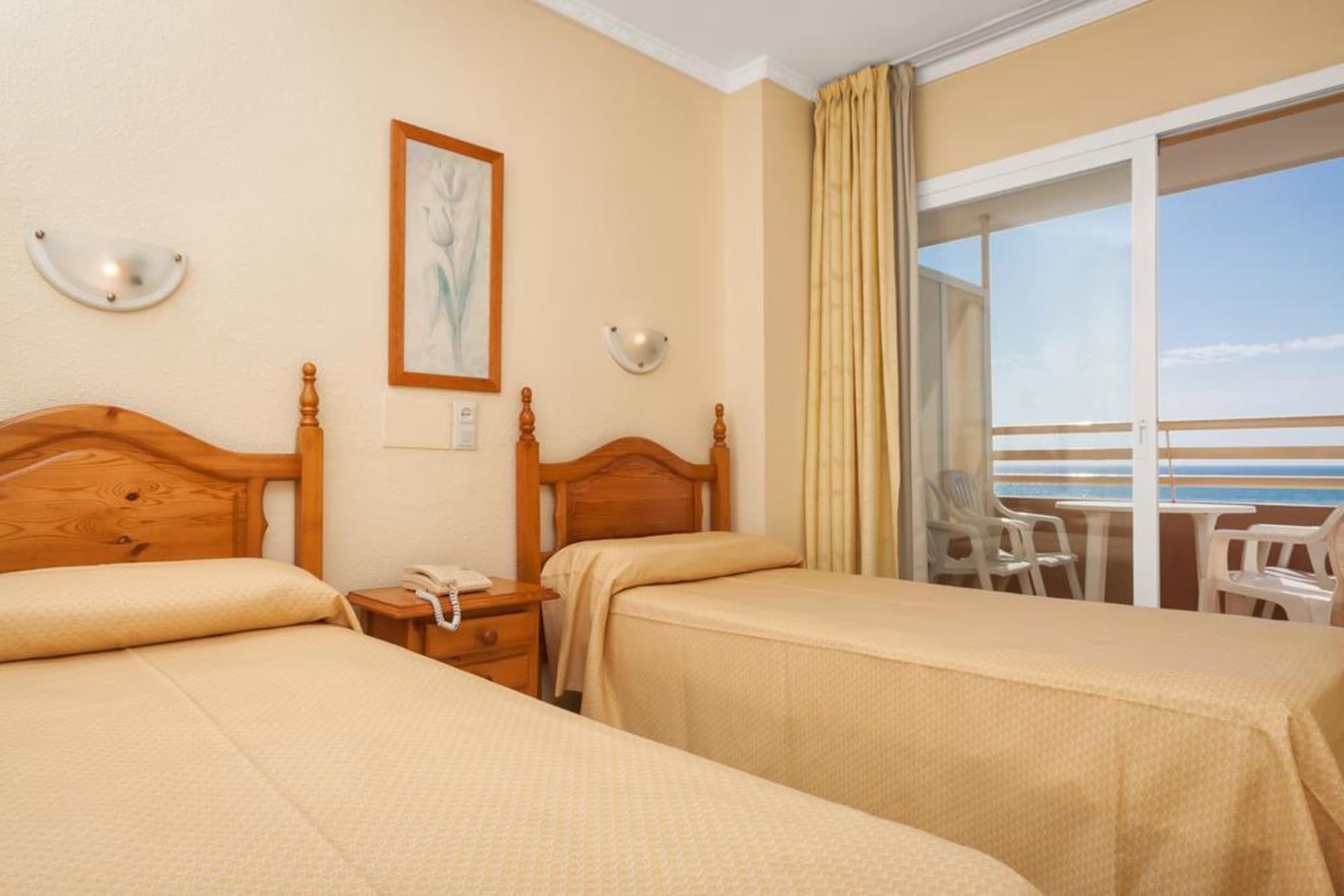 Apartamentos Stella Maris Marcari SL