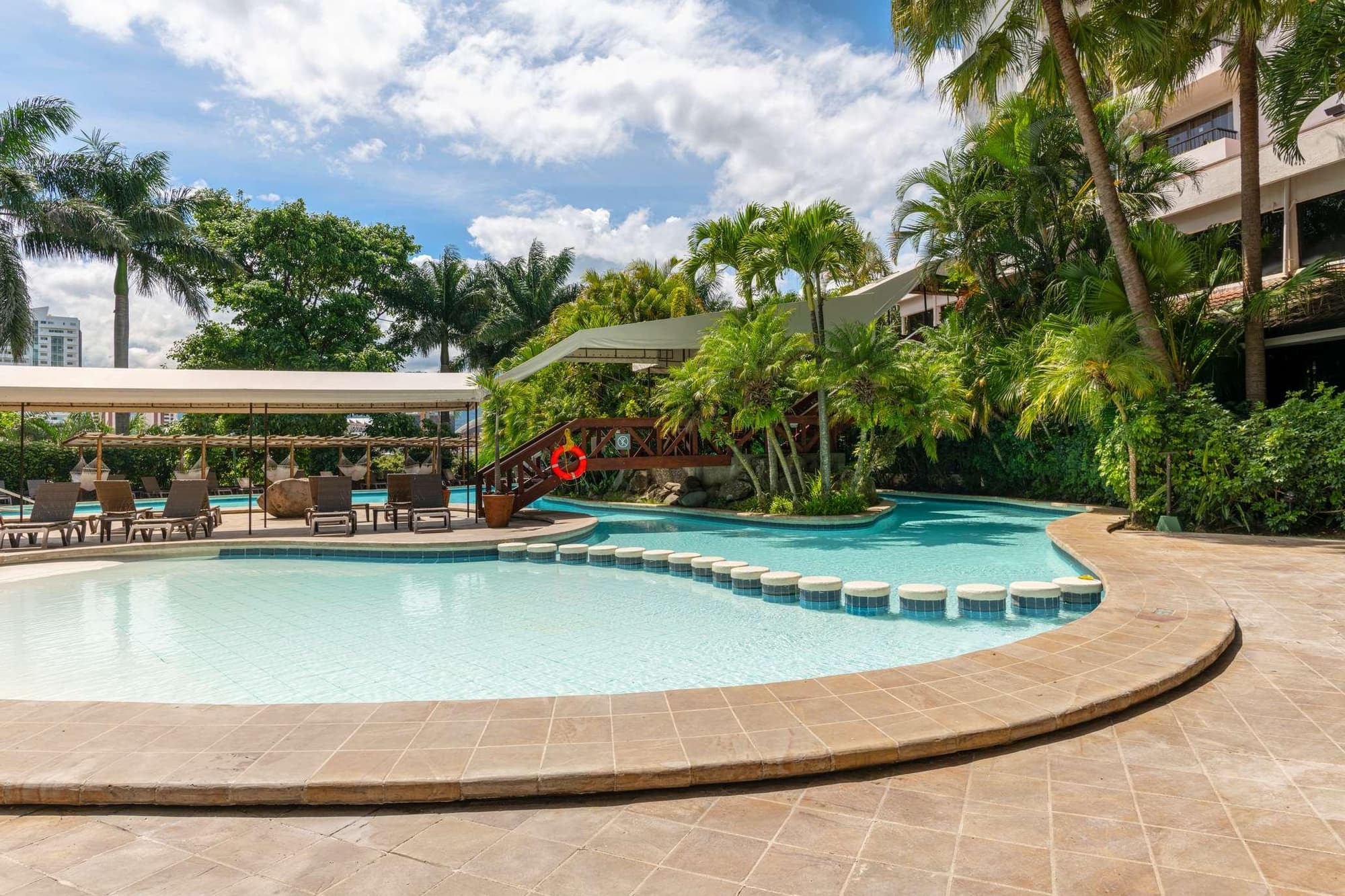 Barcelo San Jose, Pool