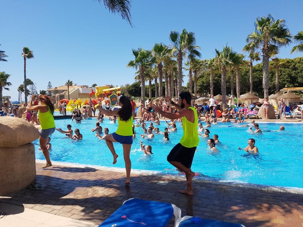 Mediterraneo Bay Hotel & Resort