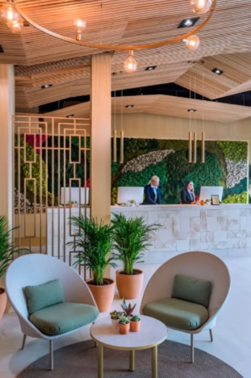 Mediterraneo Bay Hotel & Resort