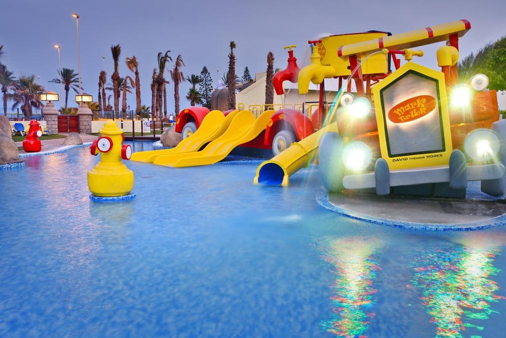 Mediterraneo Bay Hotel & Resort