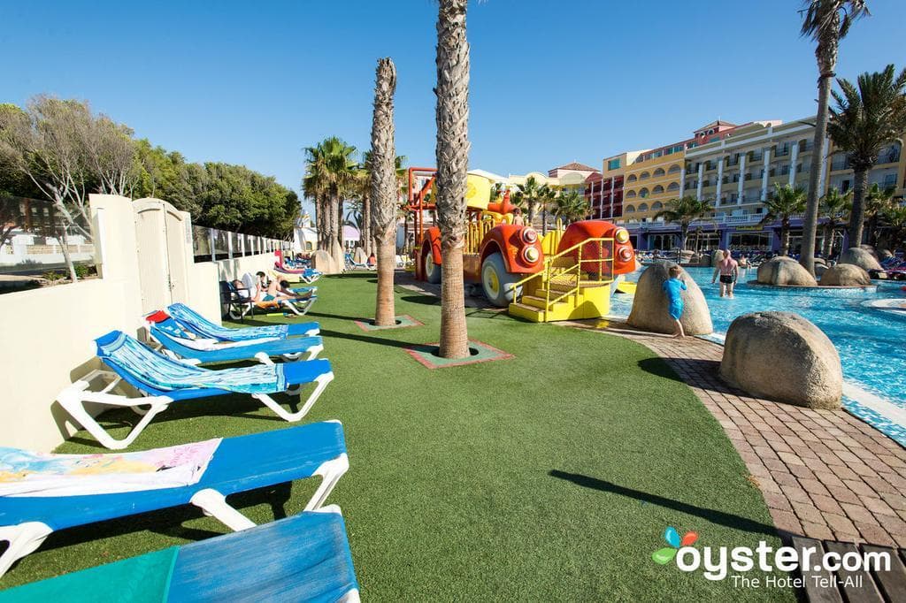 Mediterraneo Bay Hotel & Resort