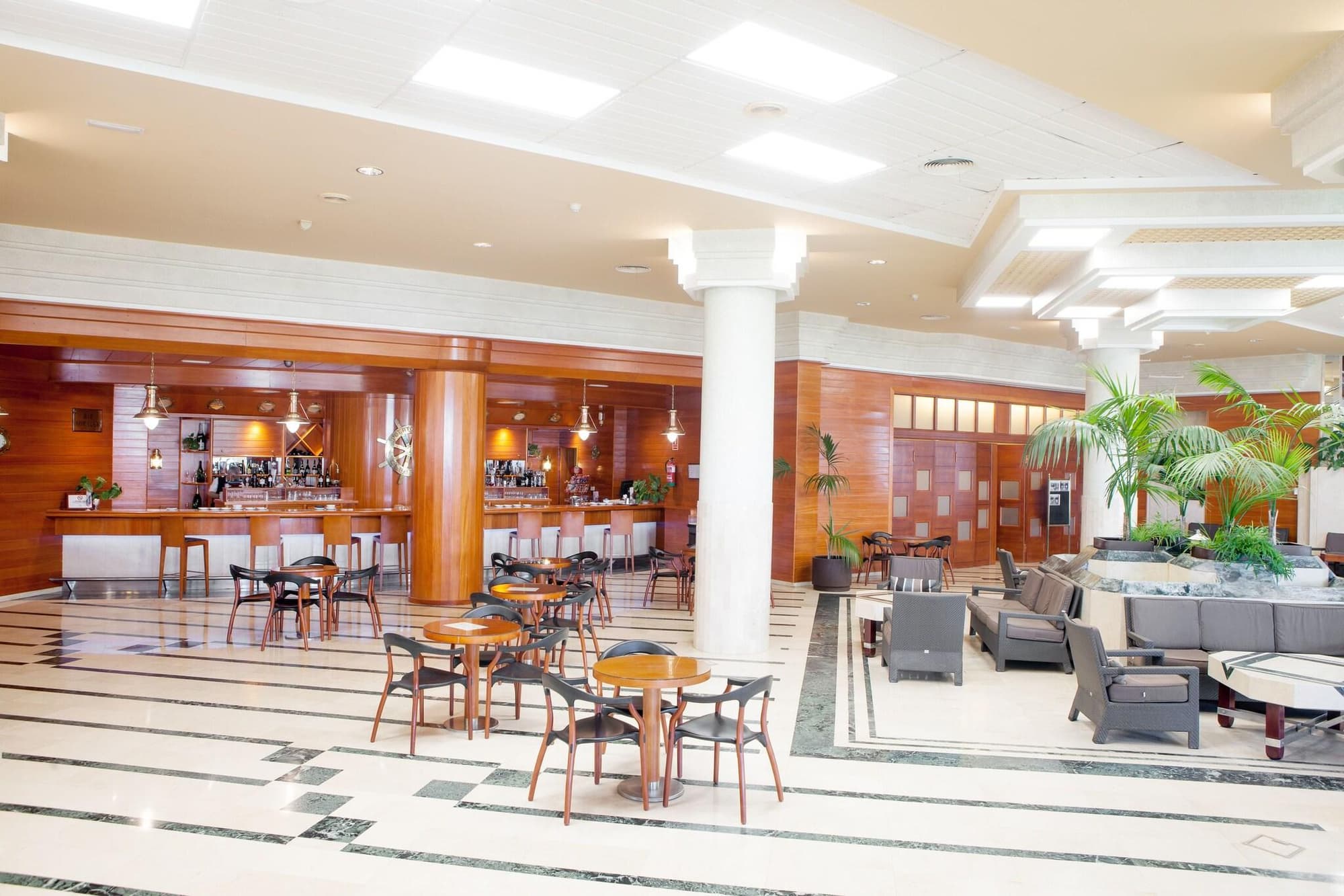 Hotel Puertobahia & SPA