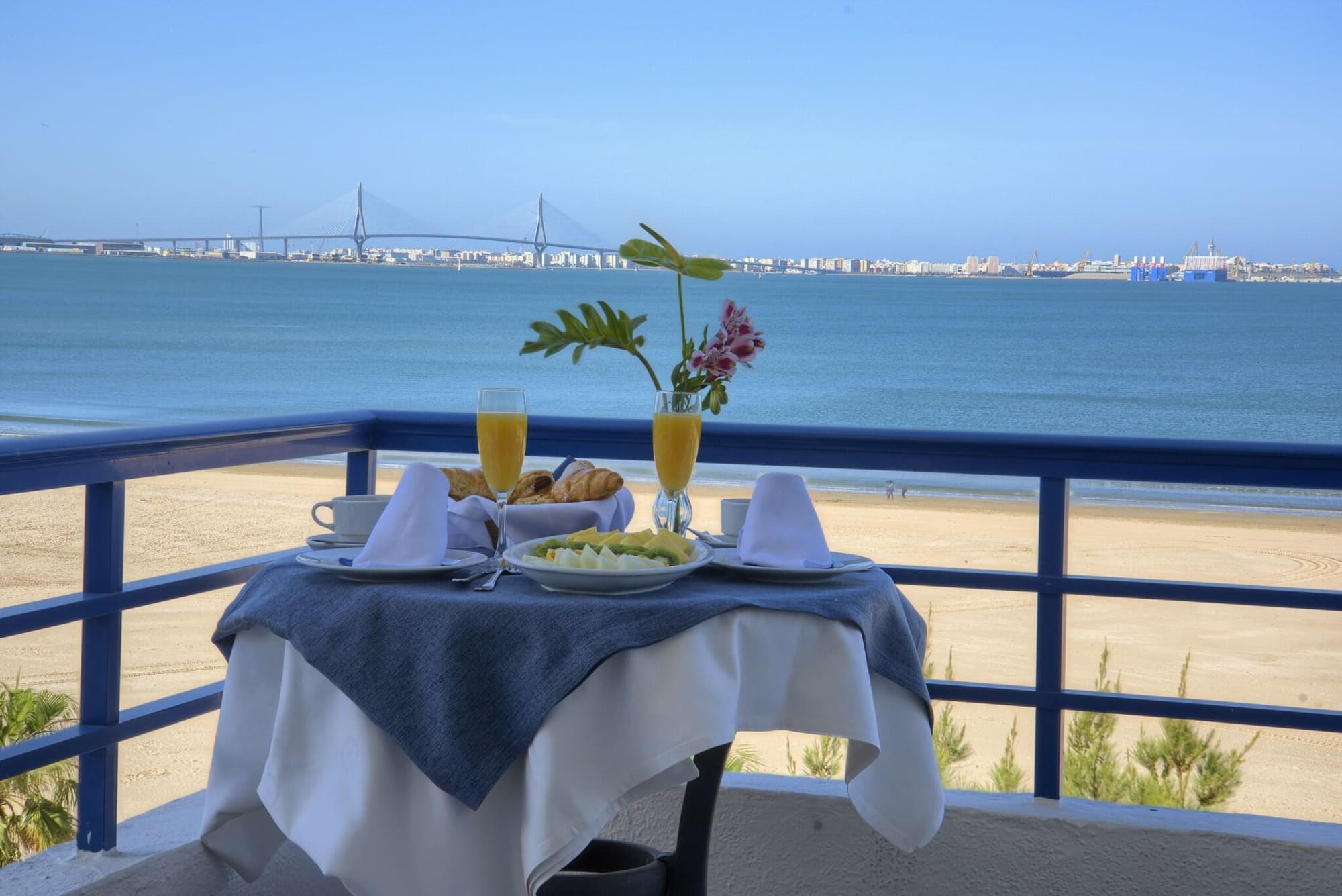 Hotel Puertobahia & SPA