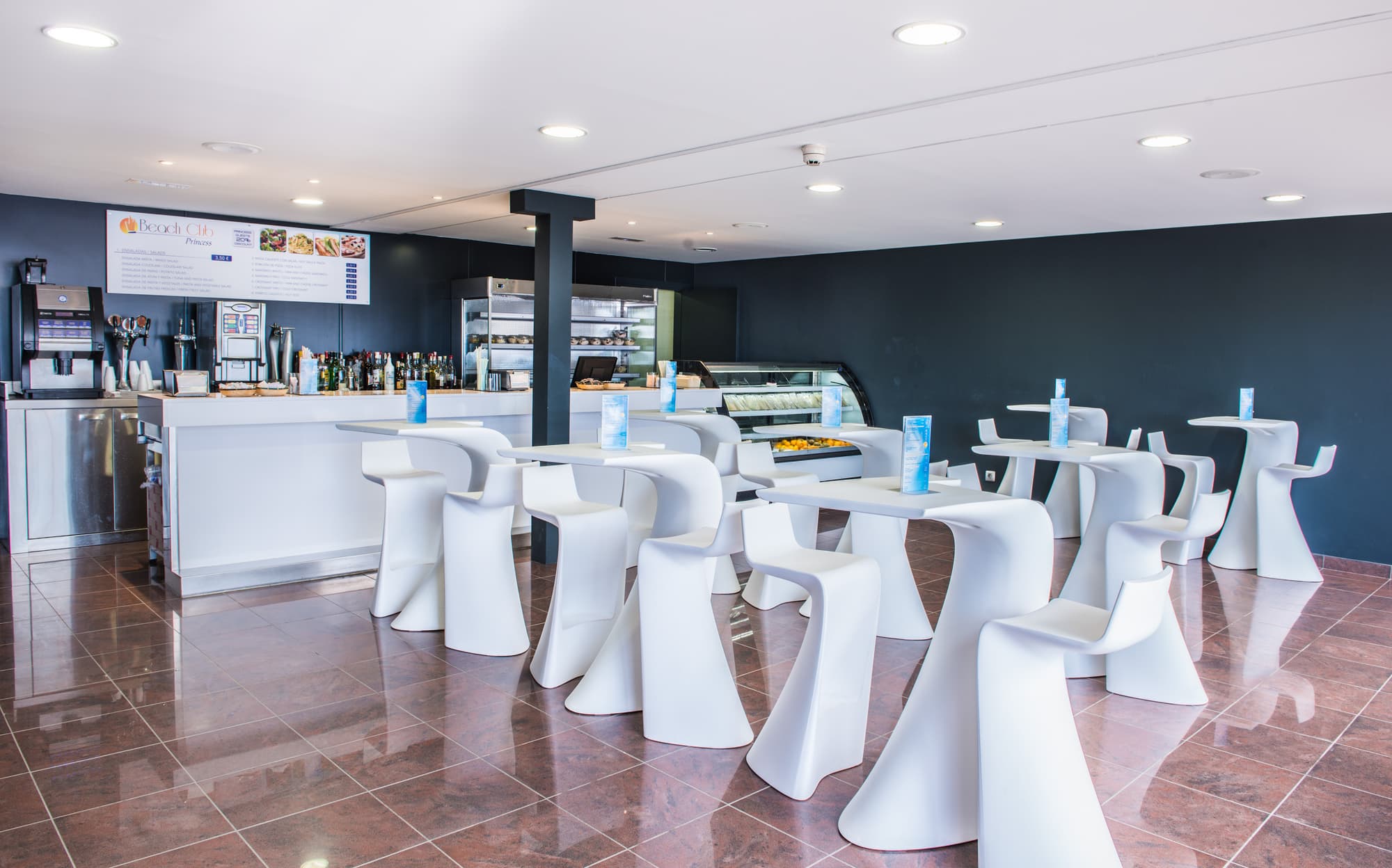 Mogan Princess & Beach Club, Bar