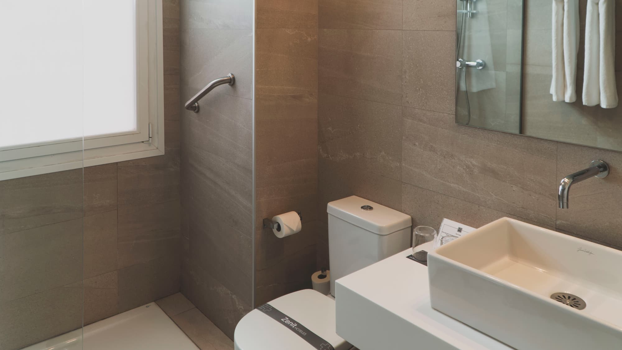 Zenit Conde de Orgaz, Room