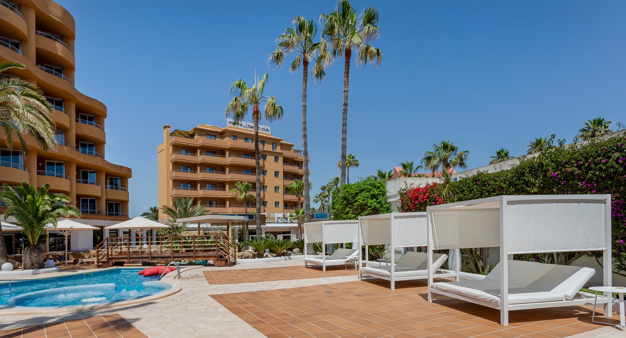 Marins Beach Club, Pool