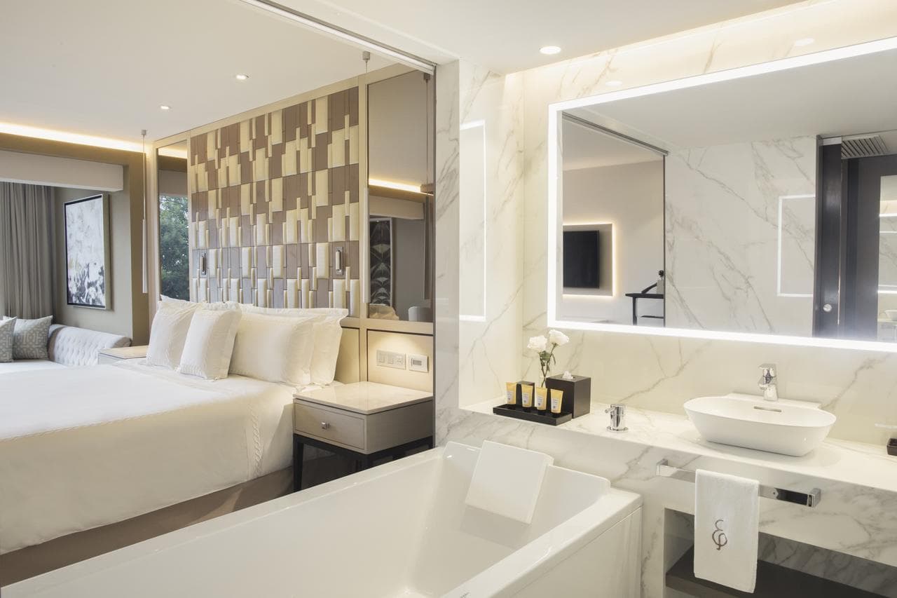El Embajador, A Royal Hideaway Hotel