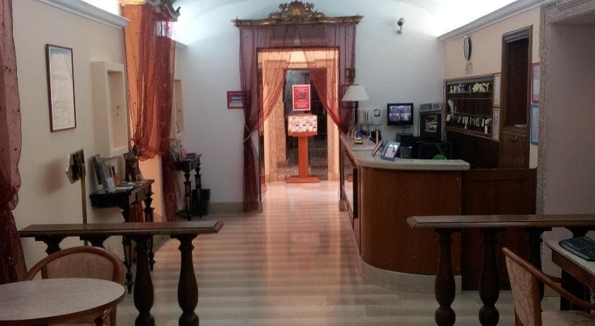 Hotel Center 1