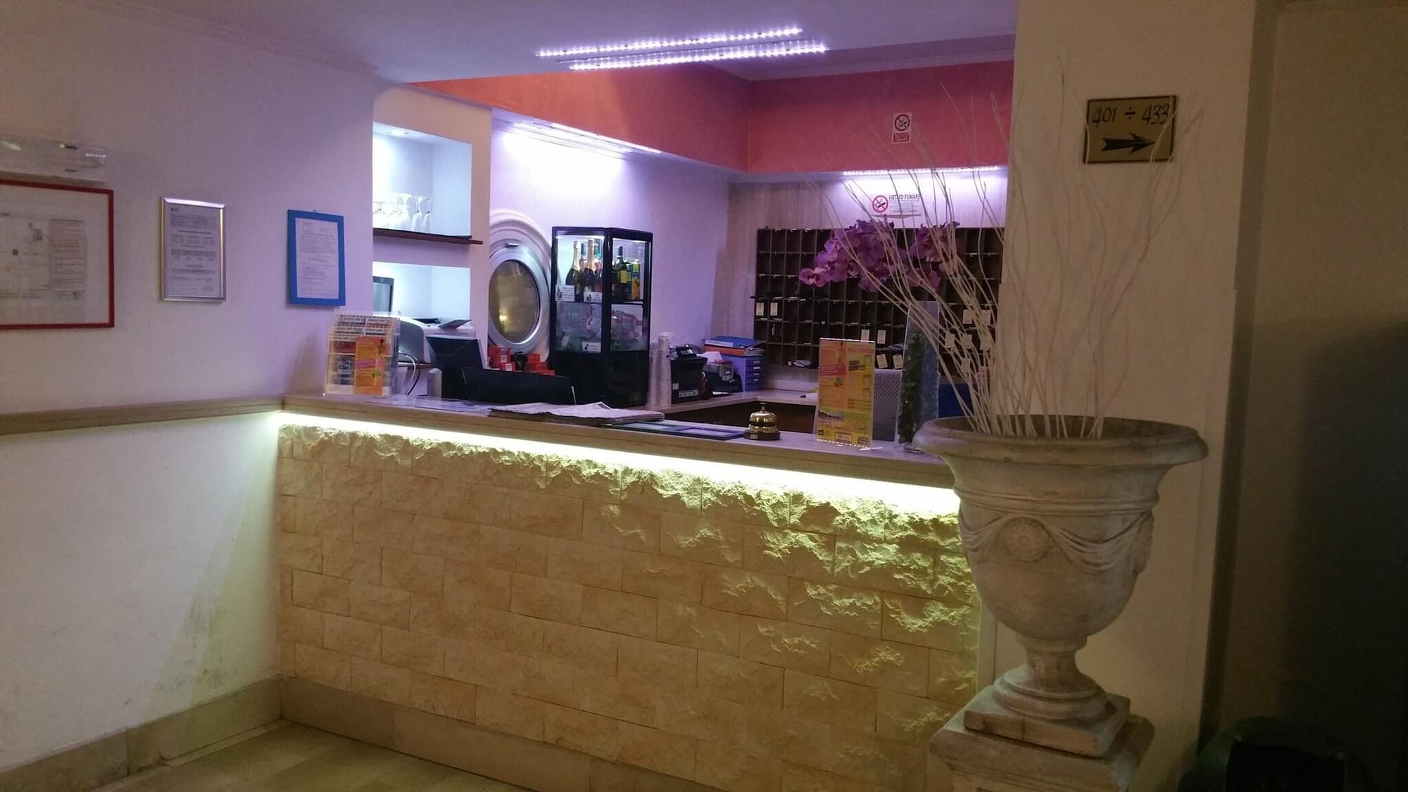 Hotel Center 1
