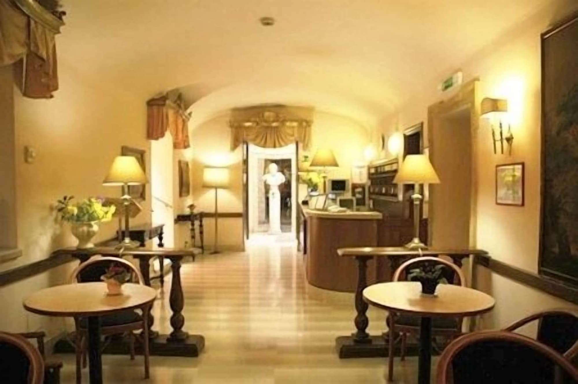 Hotel Center 1