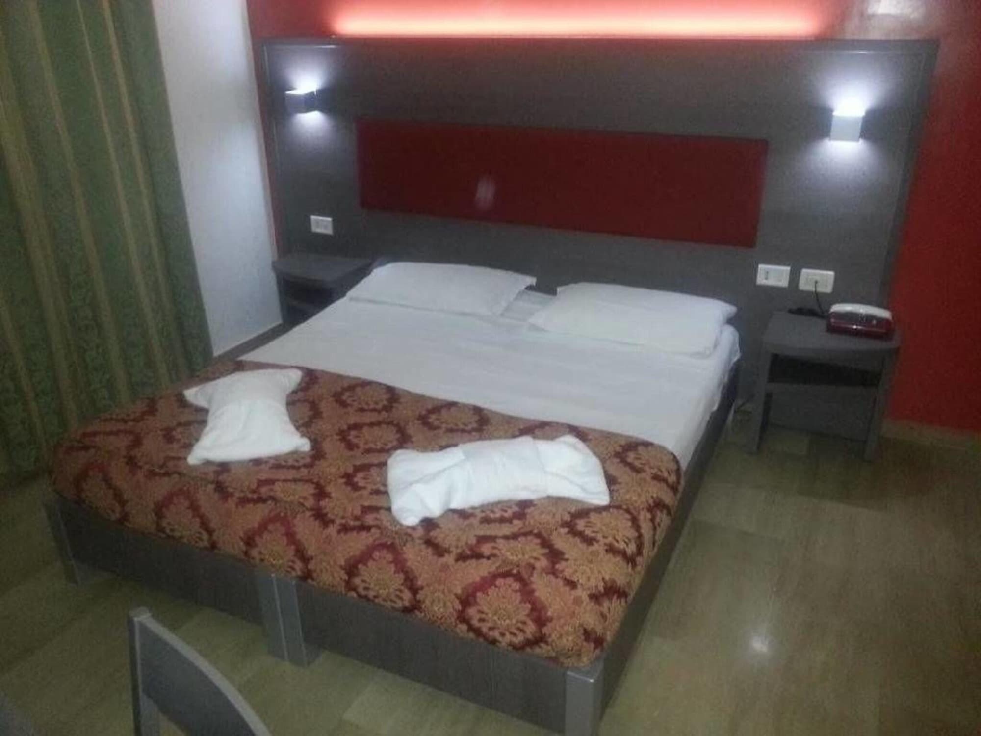 Hotel Center 1