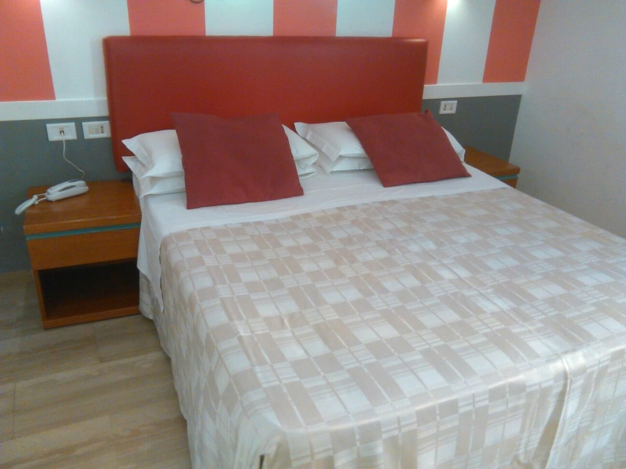 Hotel Center 1