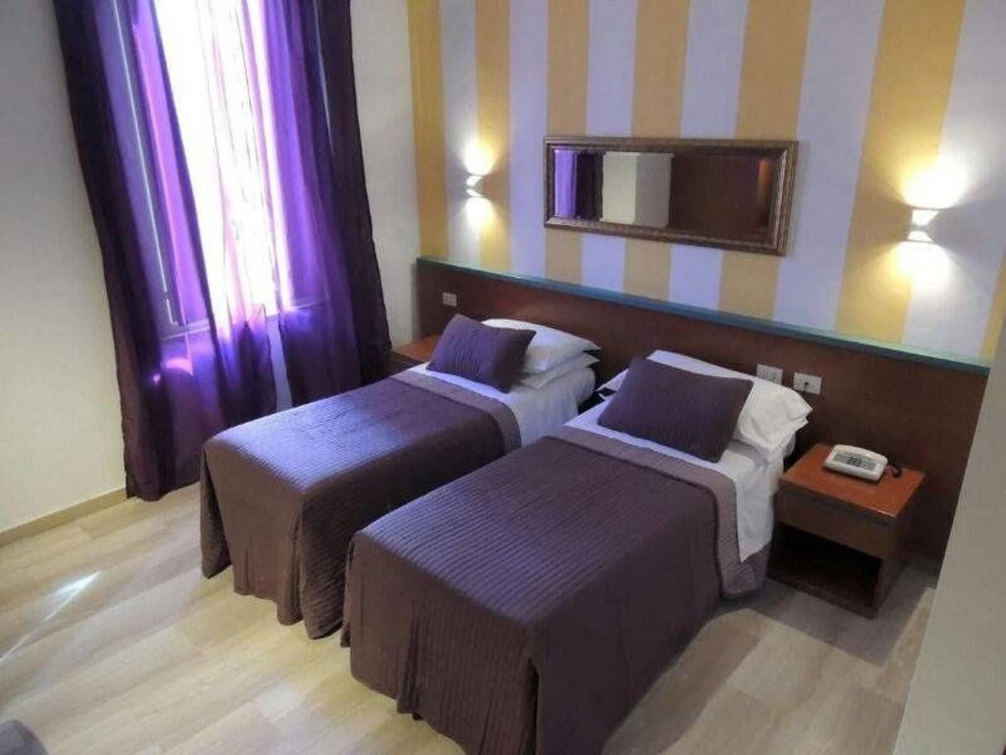 Hotel Center 1
