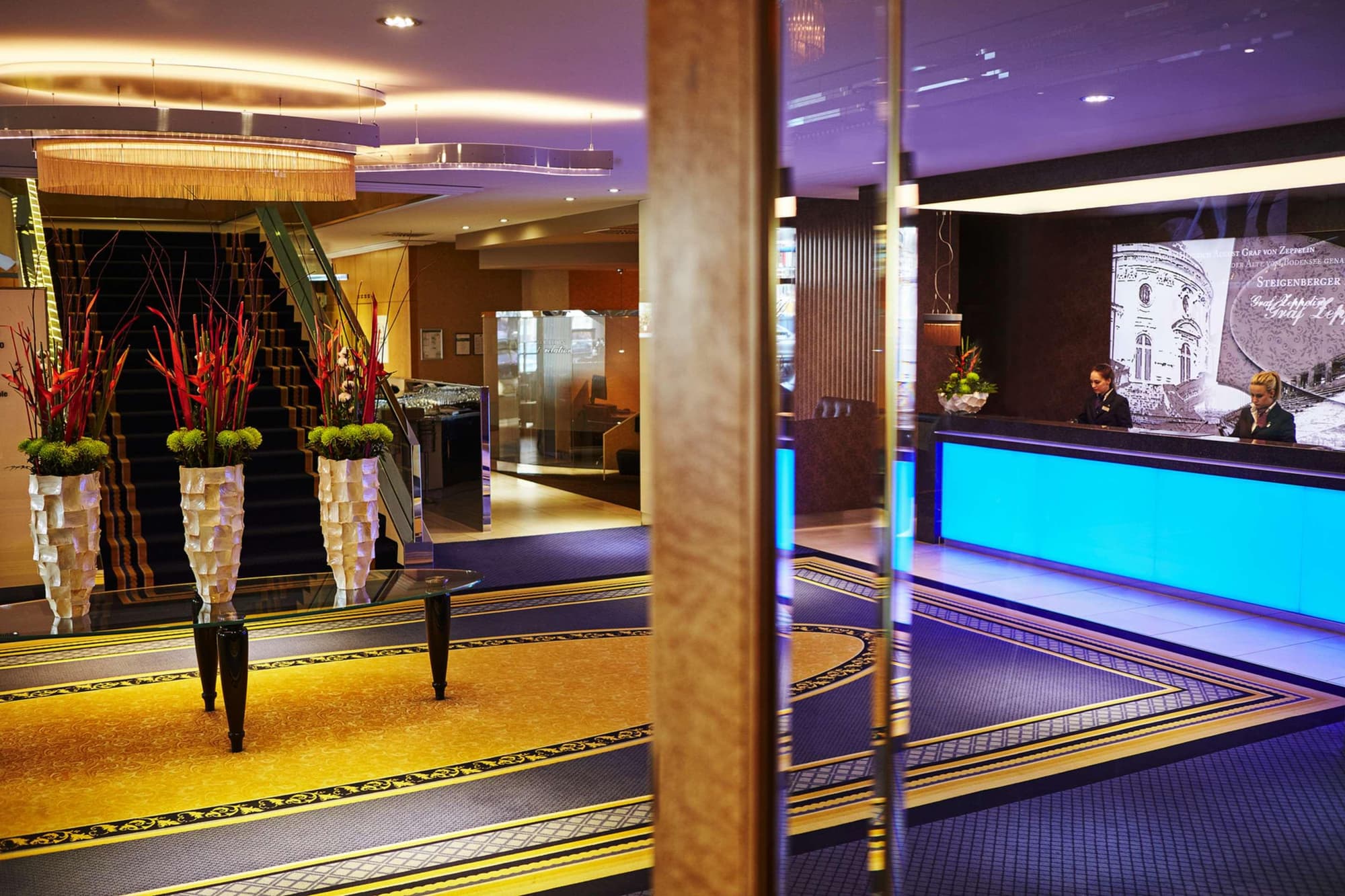 Steigenberger Graf Zeppelin, Lobby