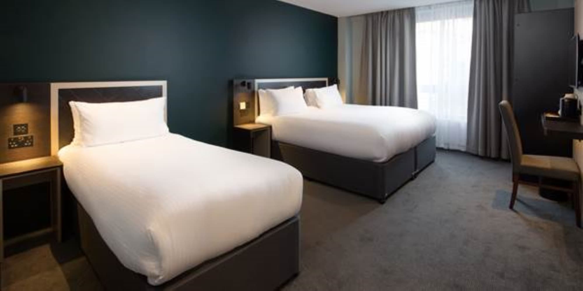 Royal National, Room