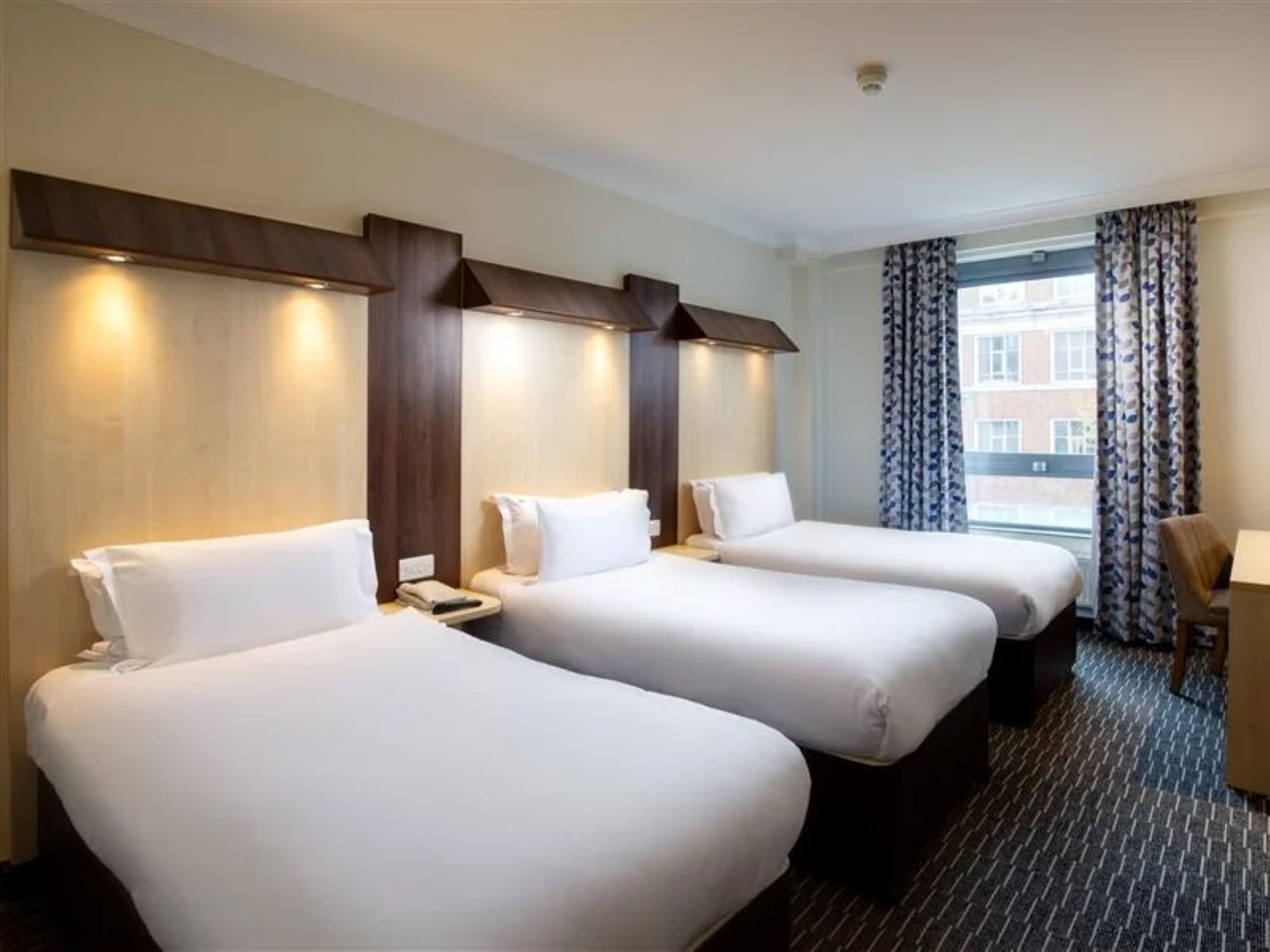 Royal National, Room