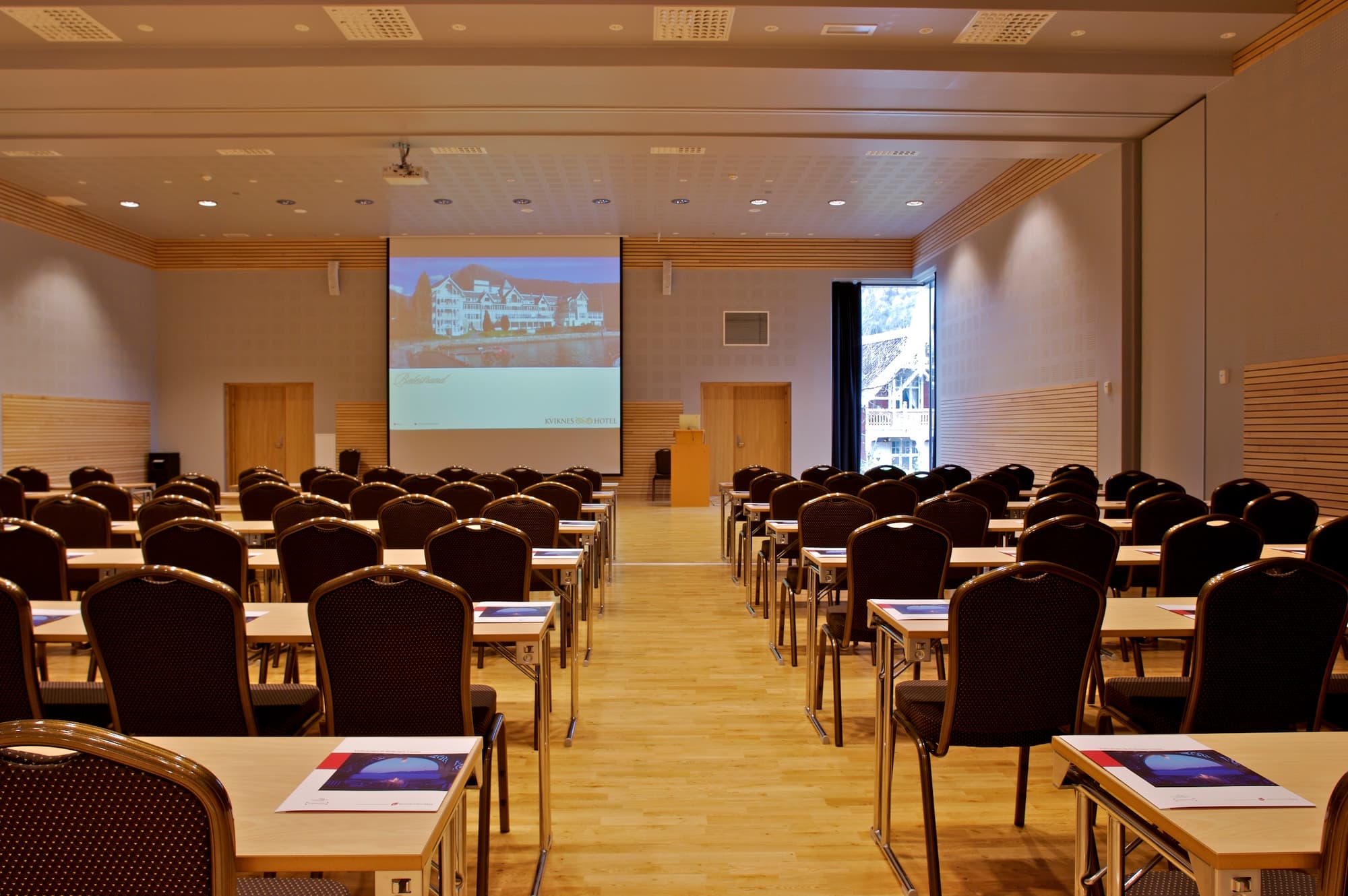 Kviknes, Conferences