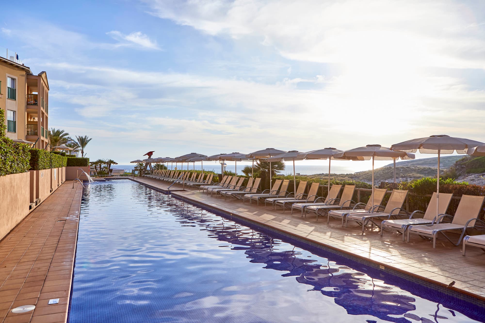 Zafiro Cala Mesquida, Pool