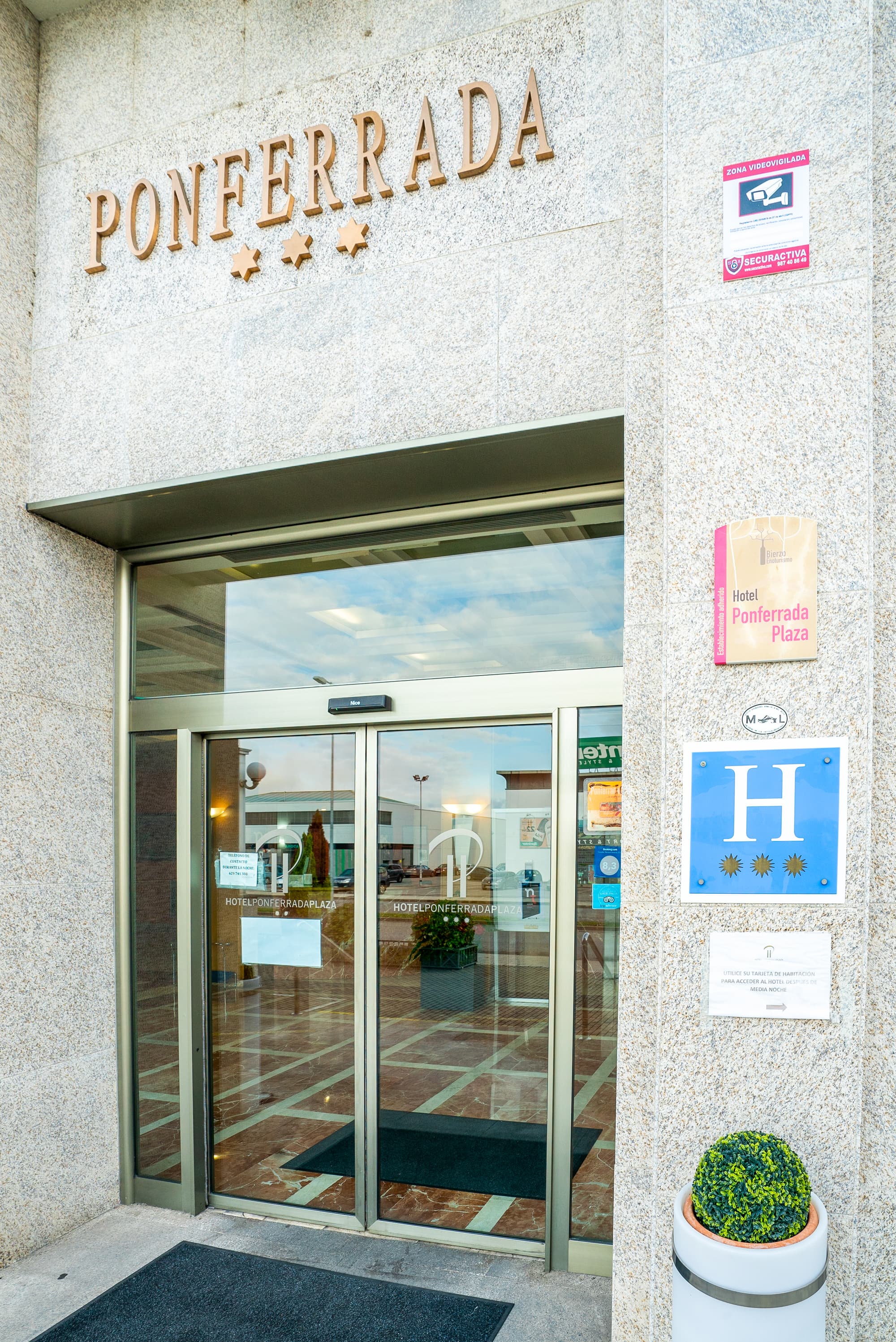Ponferrada Plaza