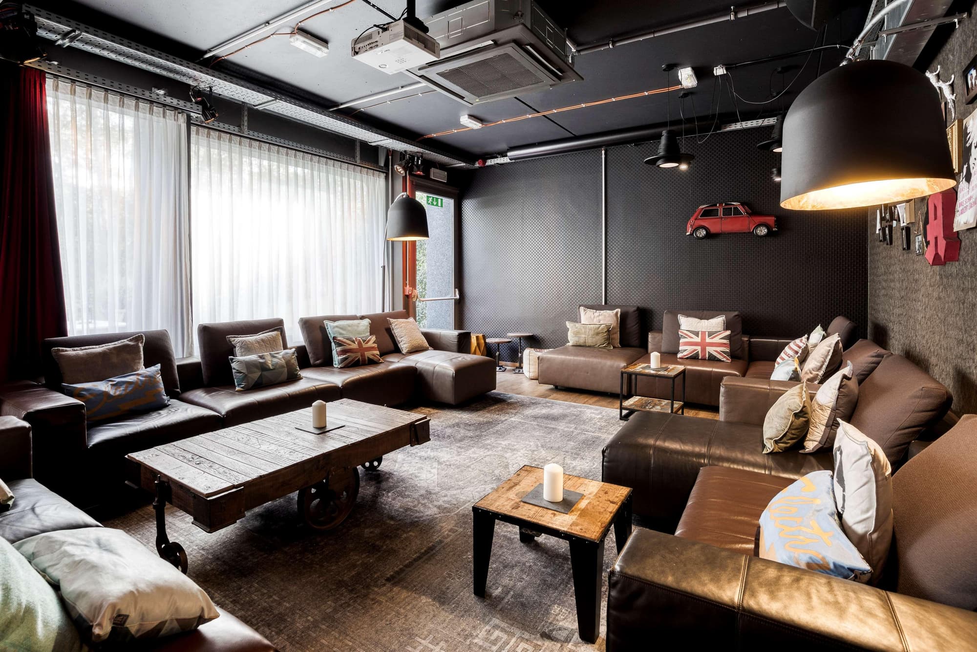 Pentahotel Brussels Airport, Bar