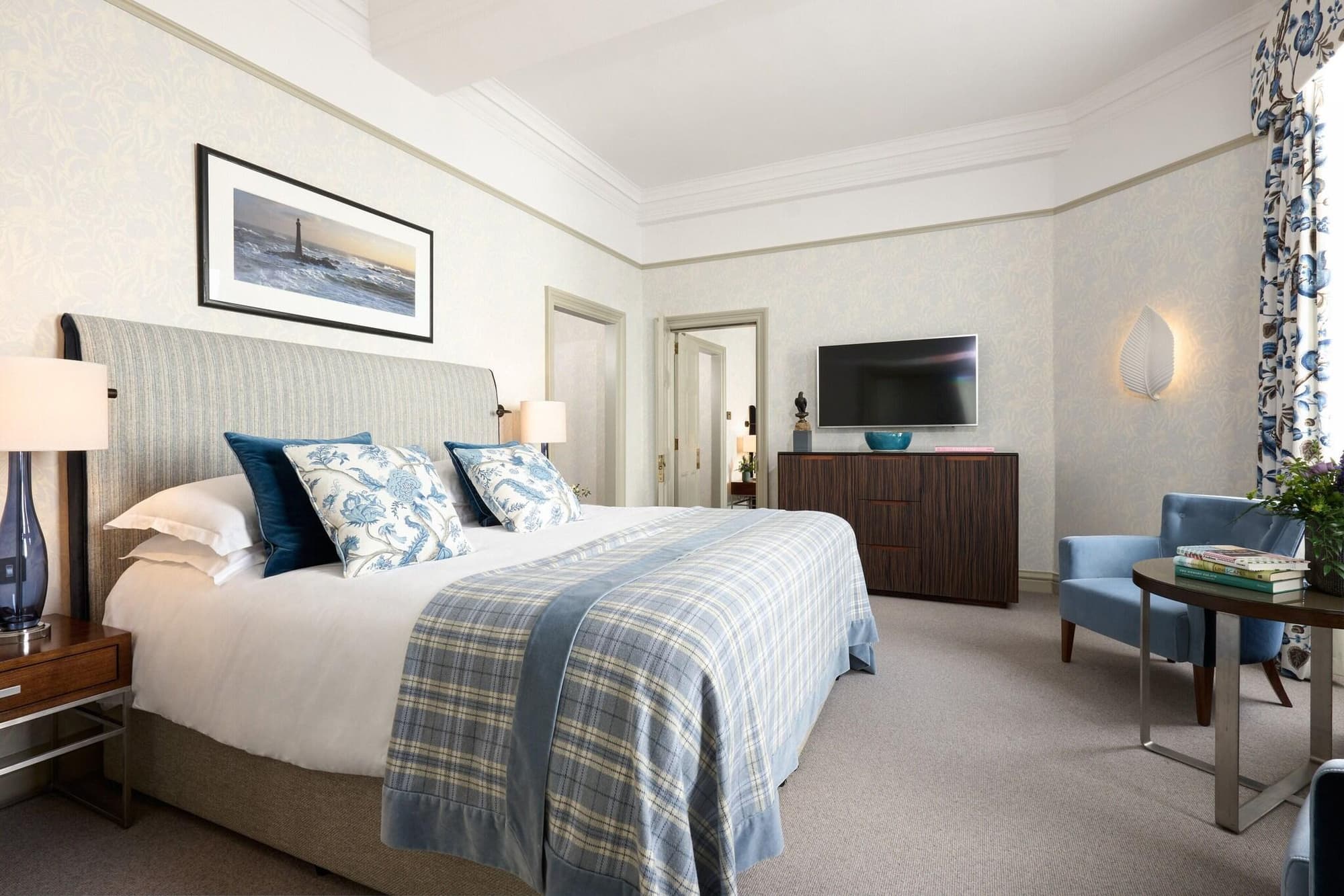Balmoral Hotel
