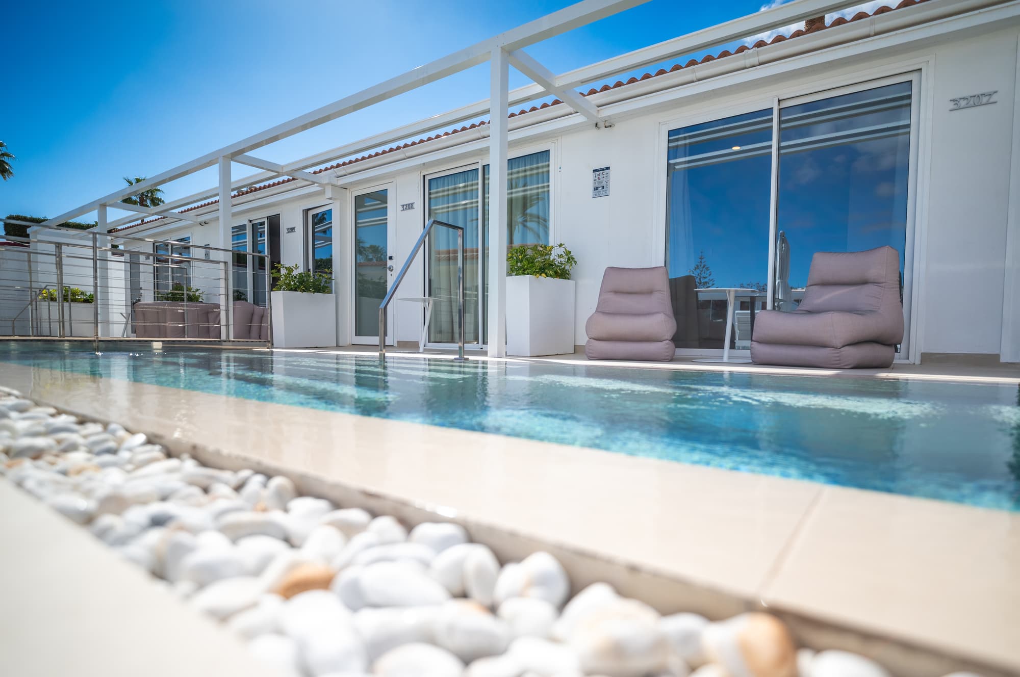 HL Miraflor Suites