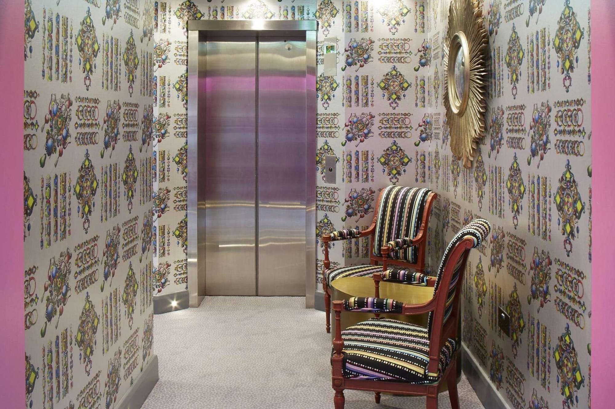 The Mandeville, Lobby