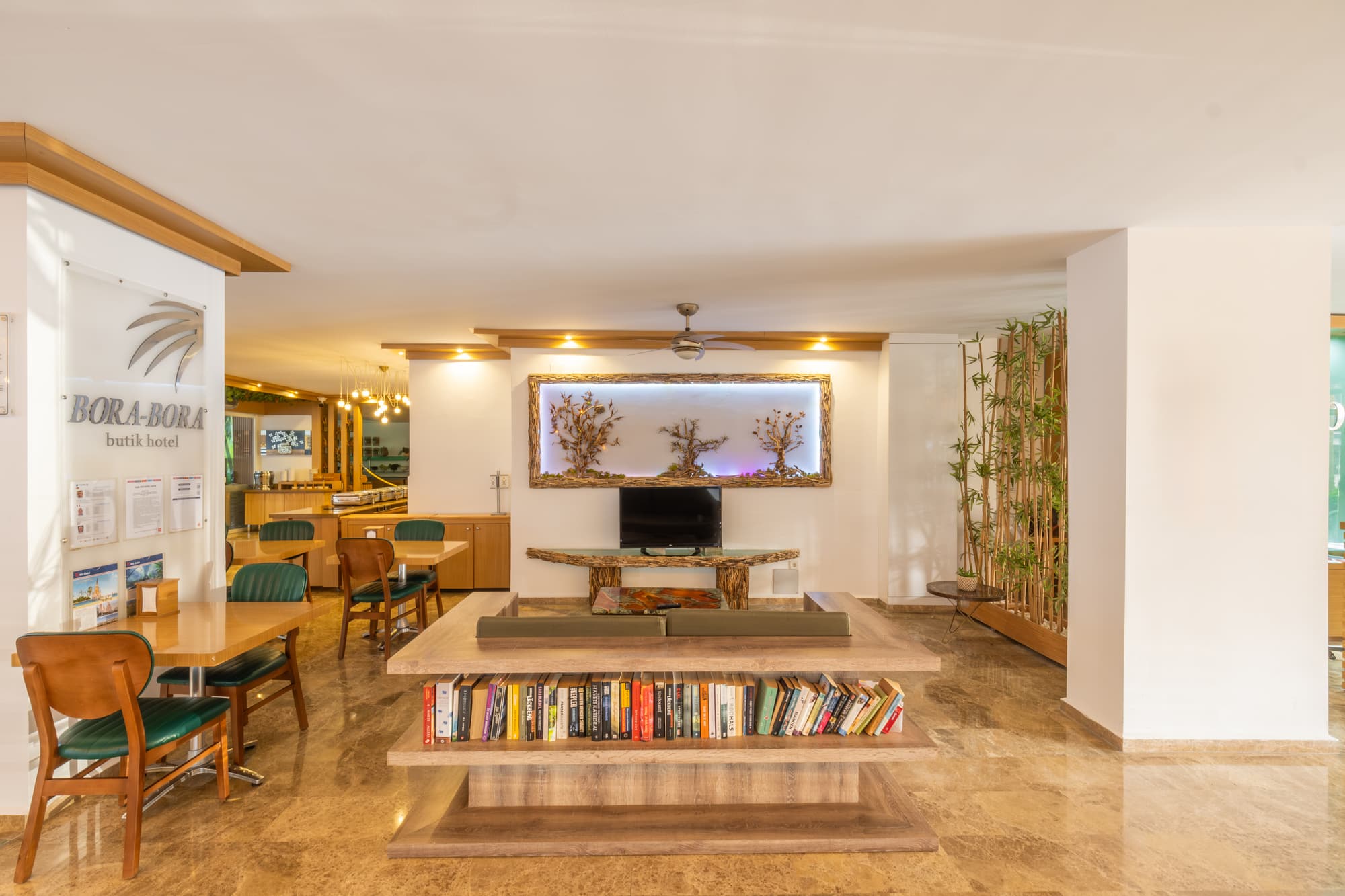 Bora Bora Butik, Lobby