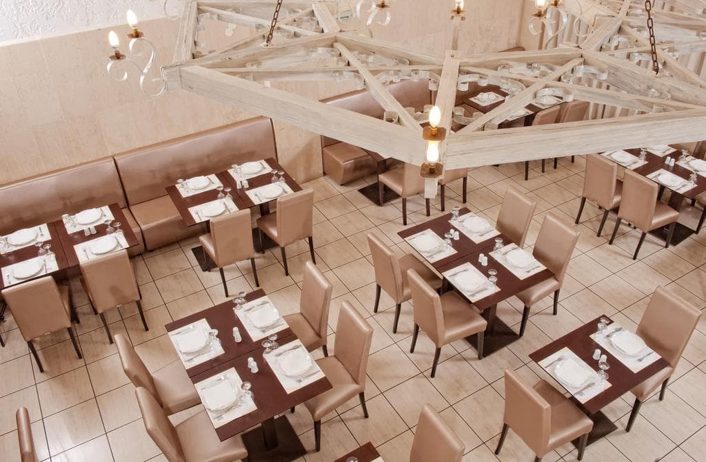 Heronissos, Restaurant