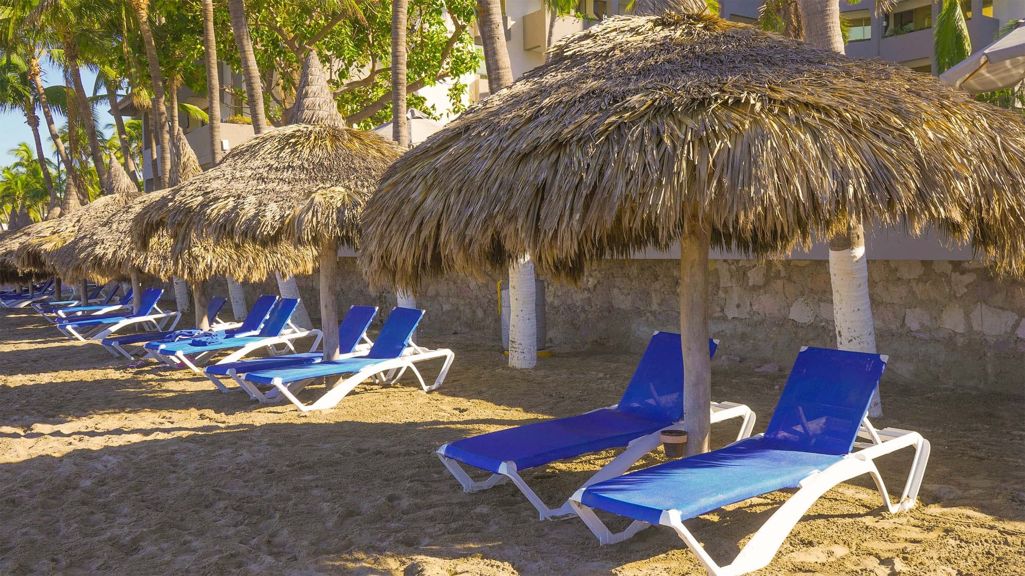 Luna Palace Hotel & Suites