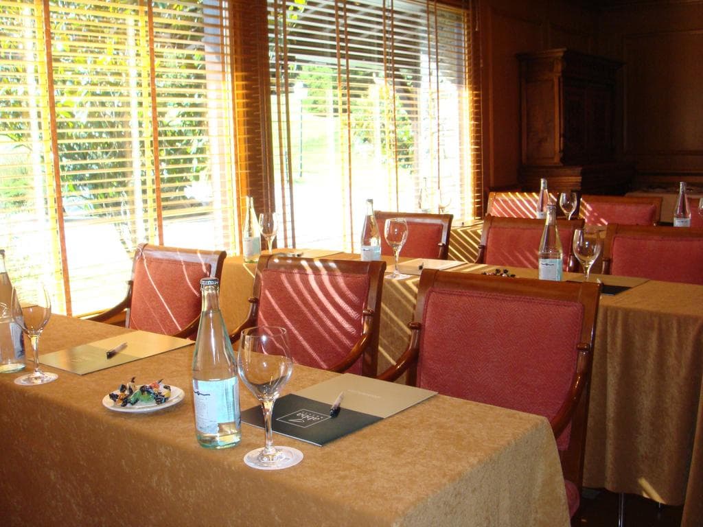 Abba Xalet Suites, Conferences