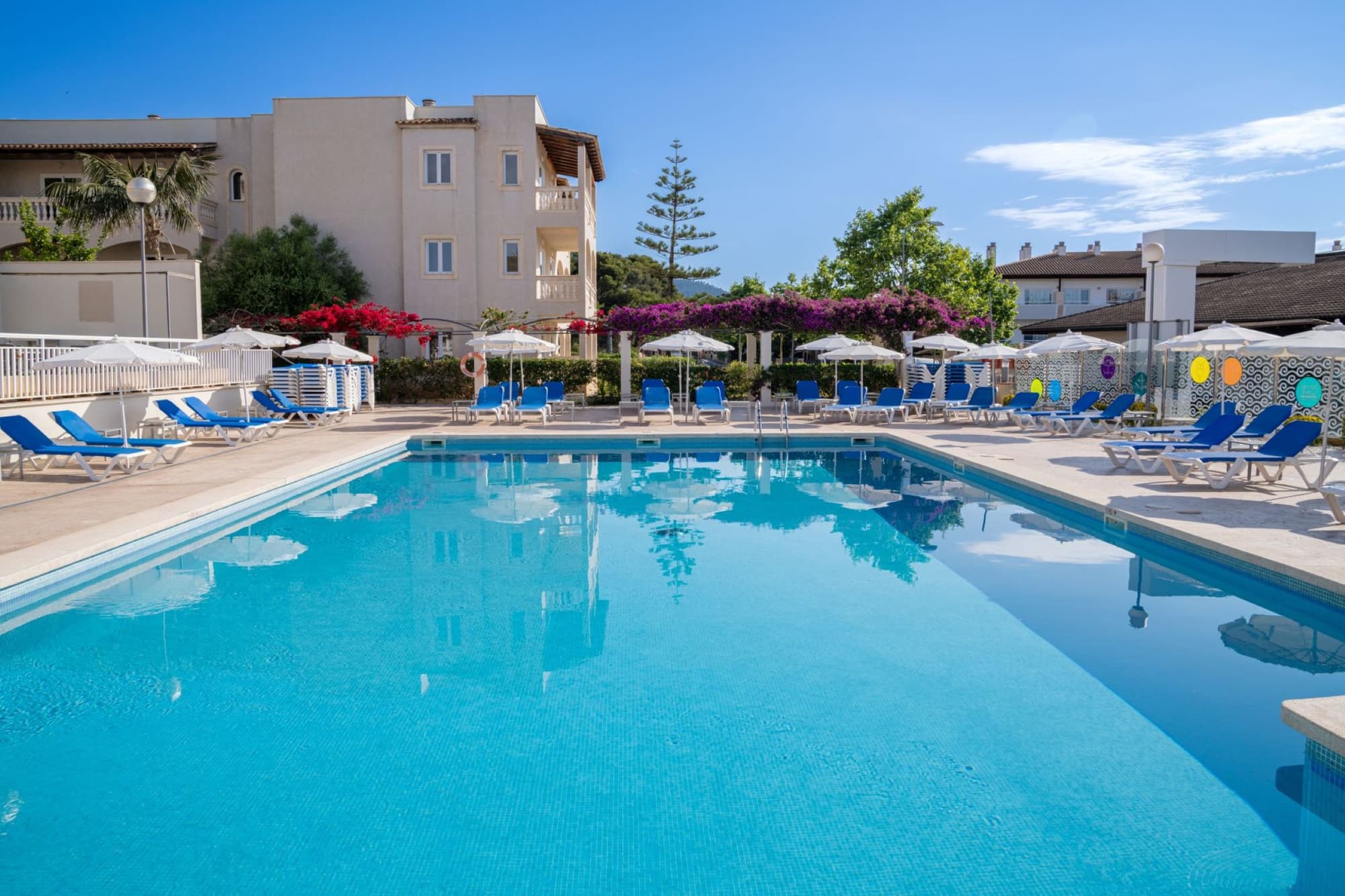 Caprice Isabel Aparthotel