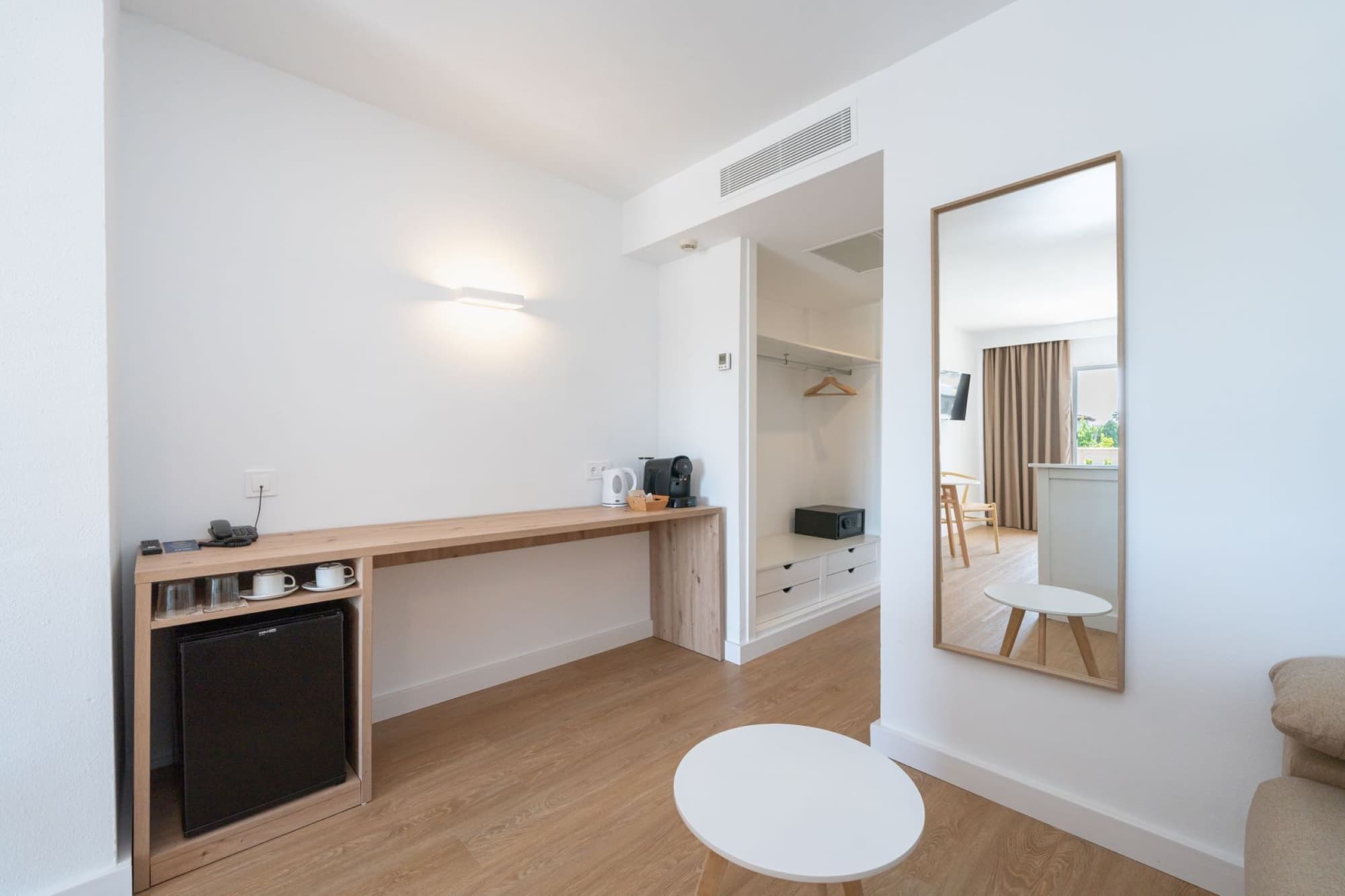 Caprice Isabel Aparthotel