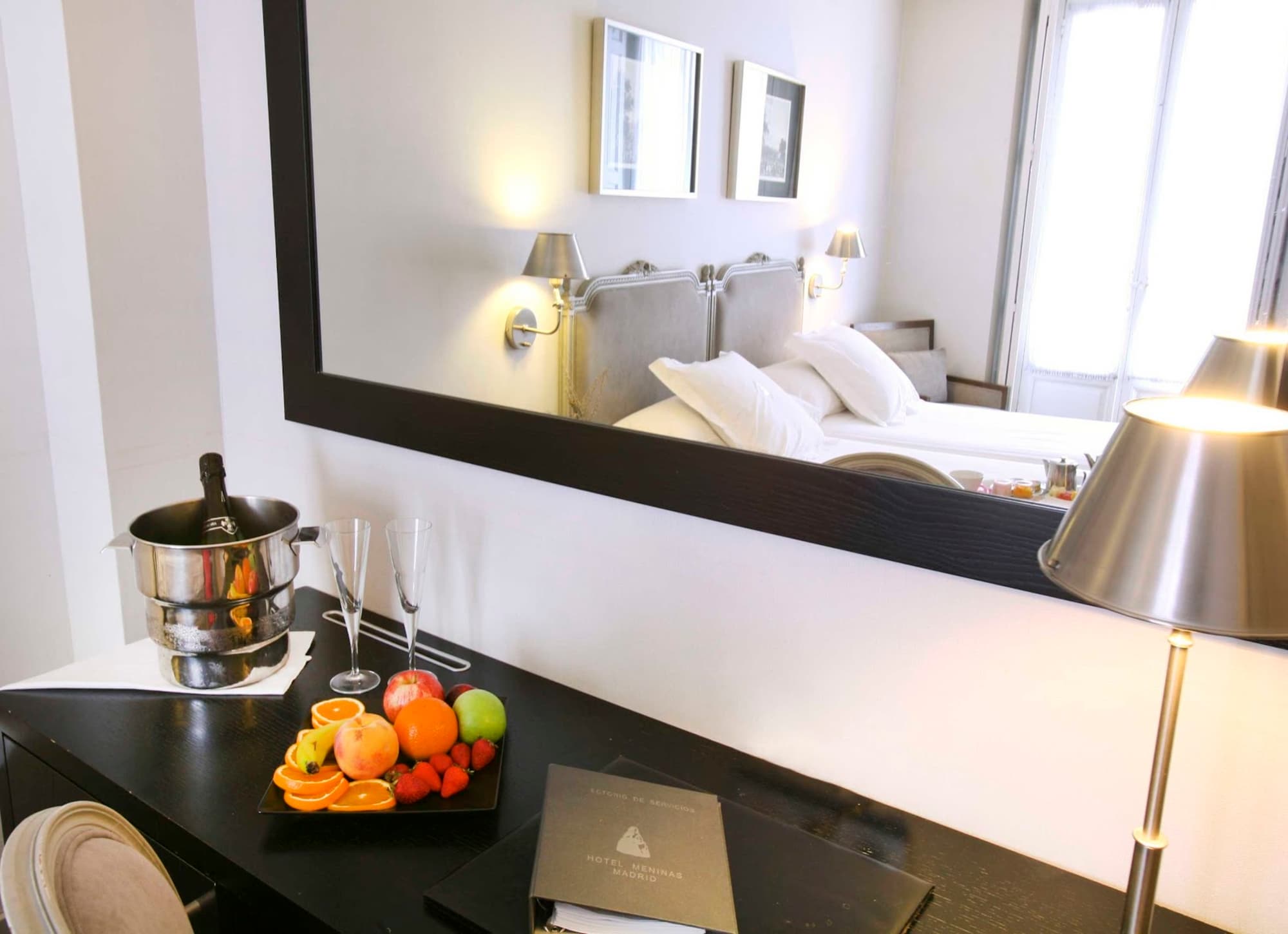Hotel Meninas