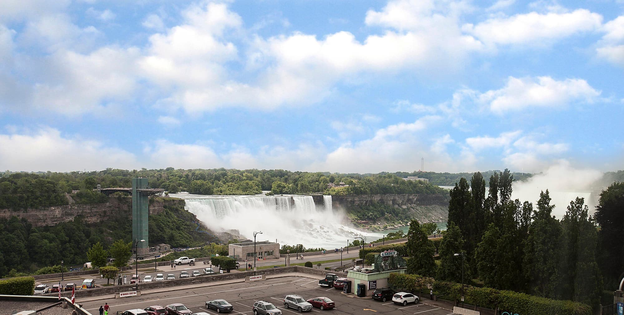 The Brock Niagara Falls Fallsview, Tapestry