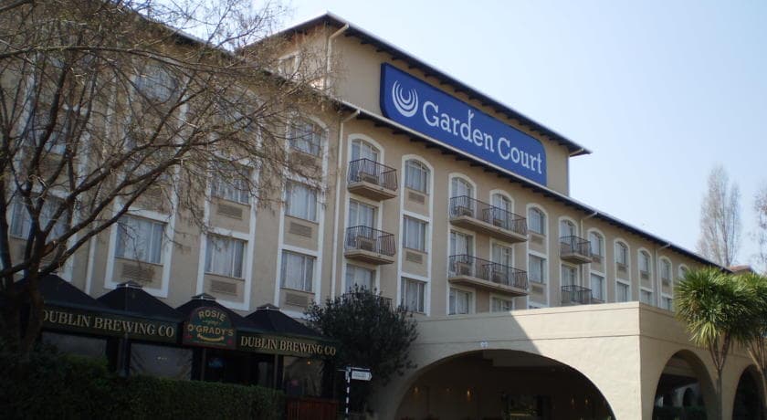 Garden Court Or Tambo, General view