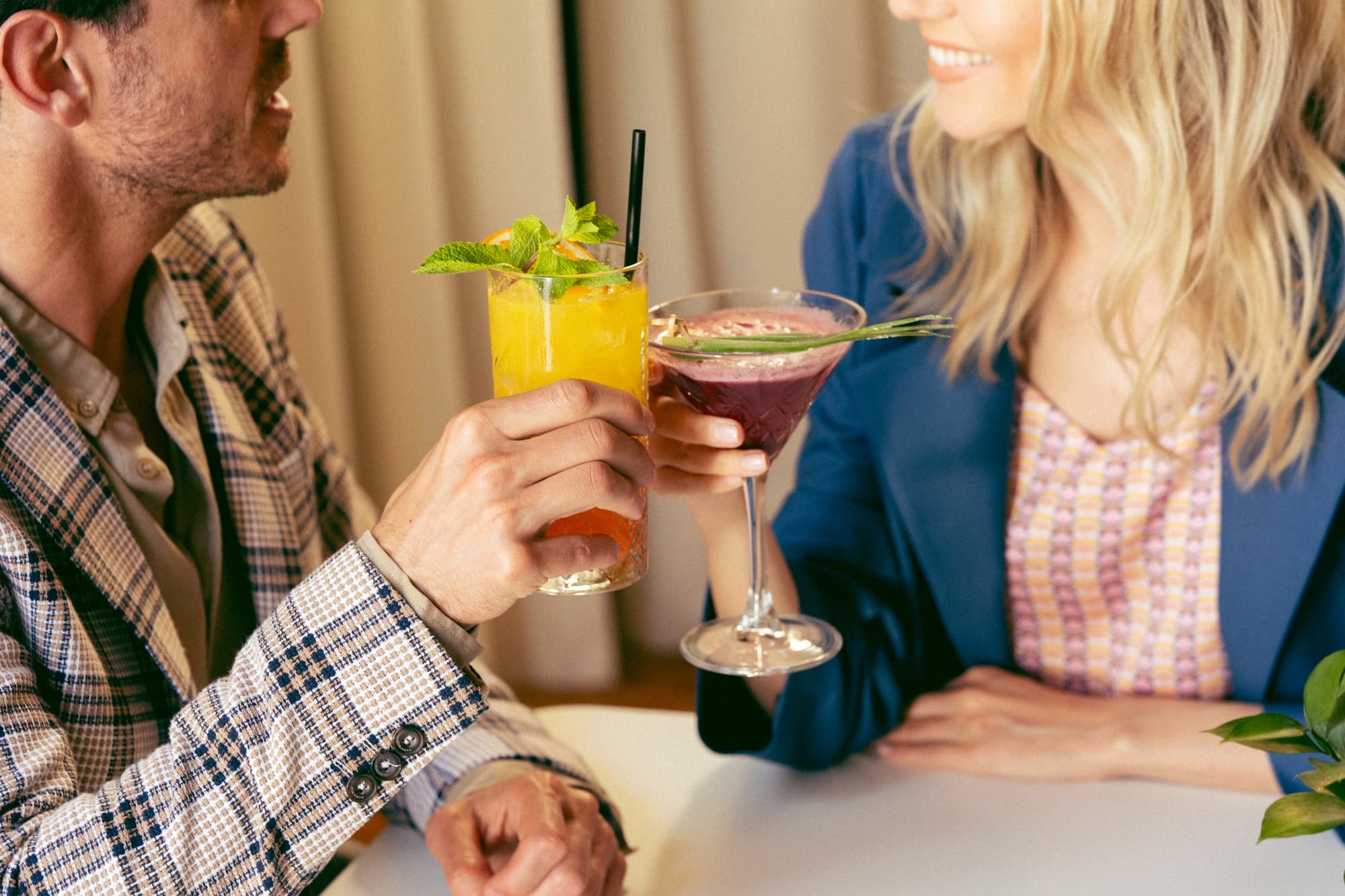 Ausonia Hungaria, Bar