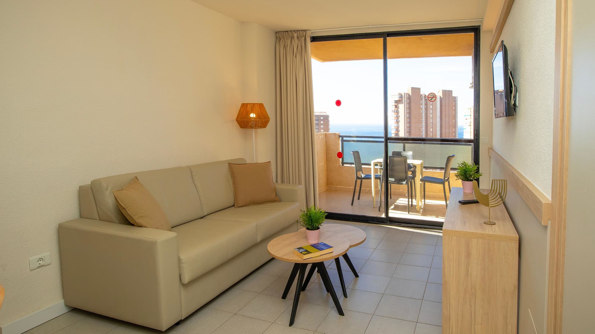 Dynastic Rooms Apartments