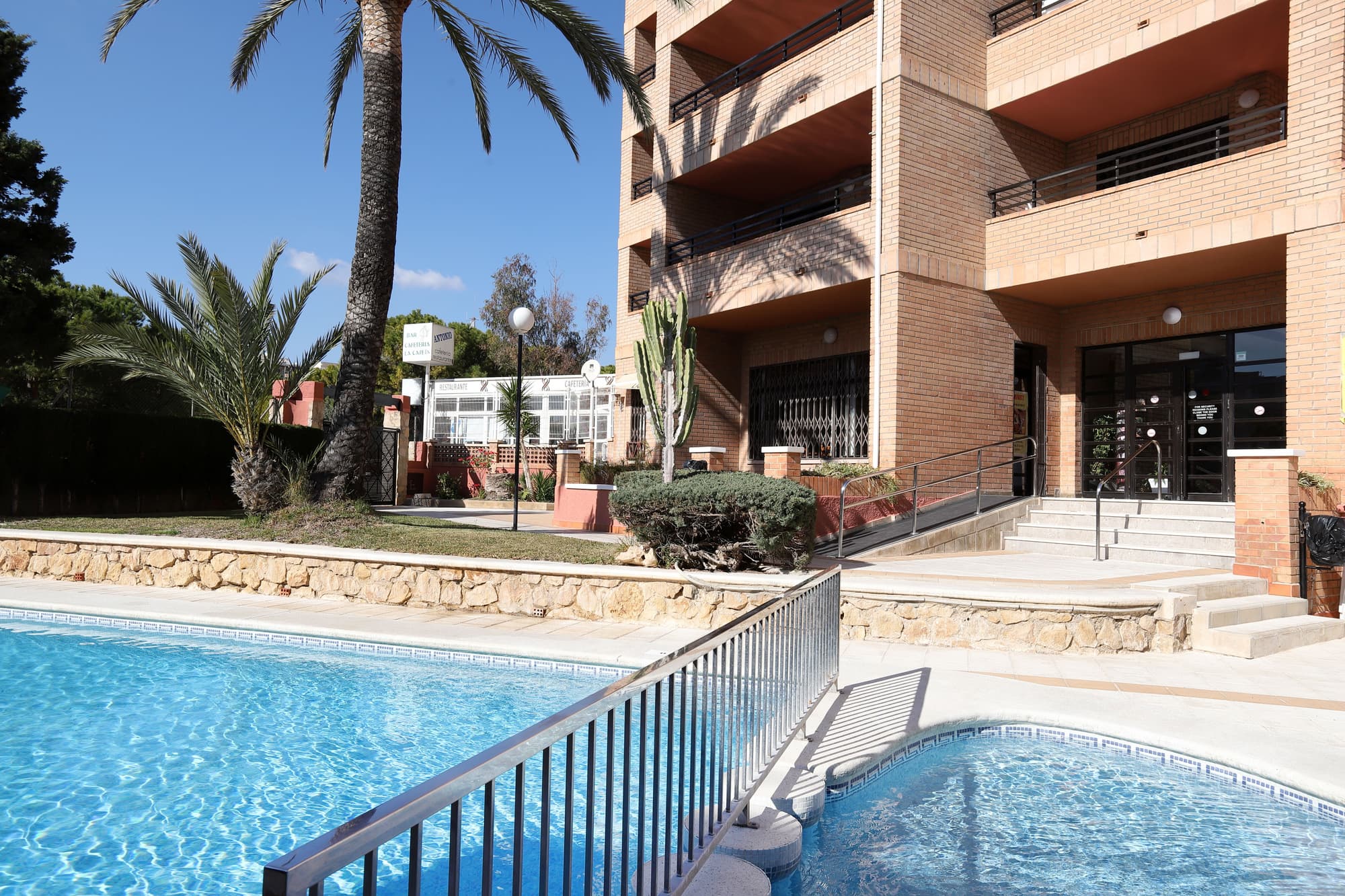La Caseta Apartments 